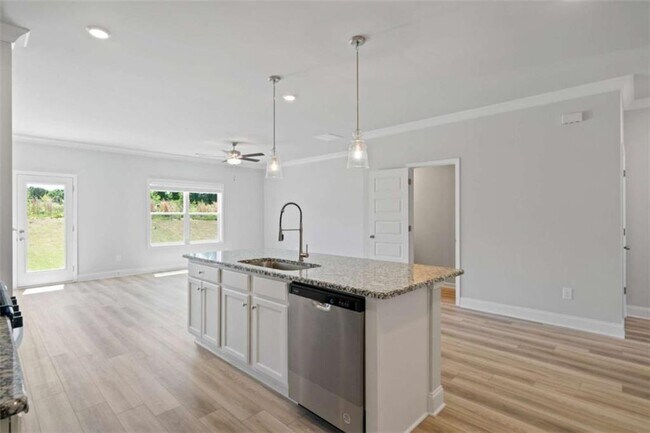 Building Photo - 3320 Westgate Park Dr