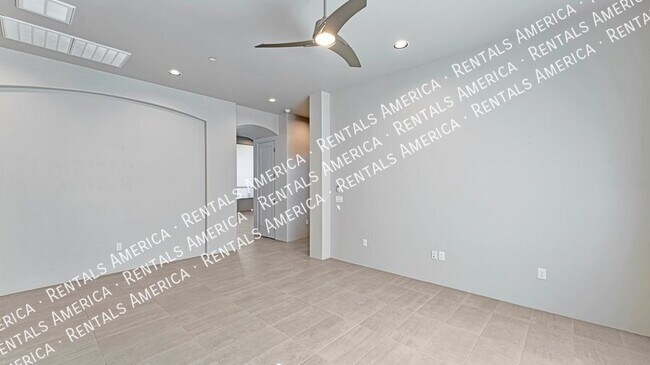 Building Photo - 12526 N Placita El Cobo