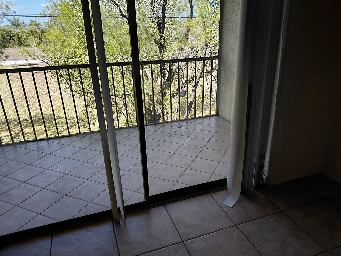 Building Photo - 4920 Chiquita Blvd S