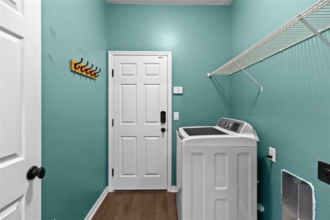 Building Photo - 1099 Multiflora Lp