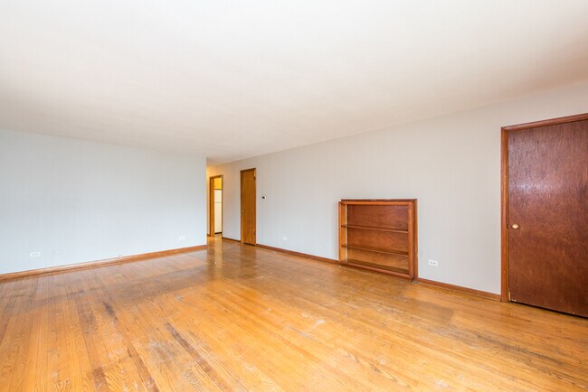 Building Photo - 1023 Hickory St