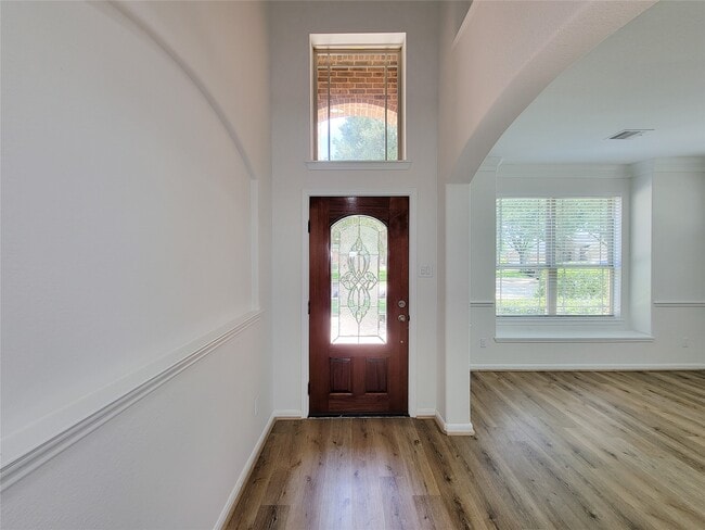Building Photo - 2814 Bay Springs View