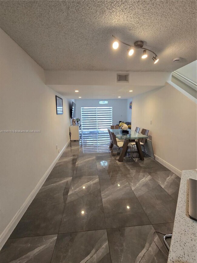 Building Photo - 1177 NW 123rd Pl