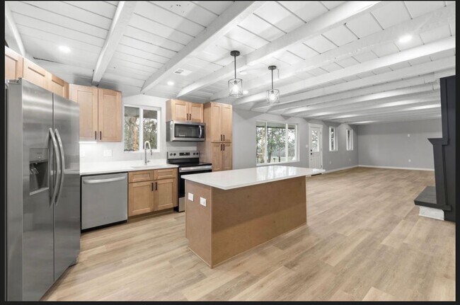 Building Photo - 6208 Dark Hollow Rd