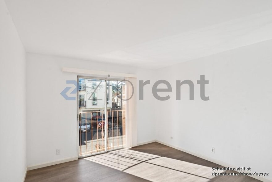 Building Photo - 474 90th St