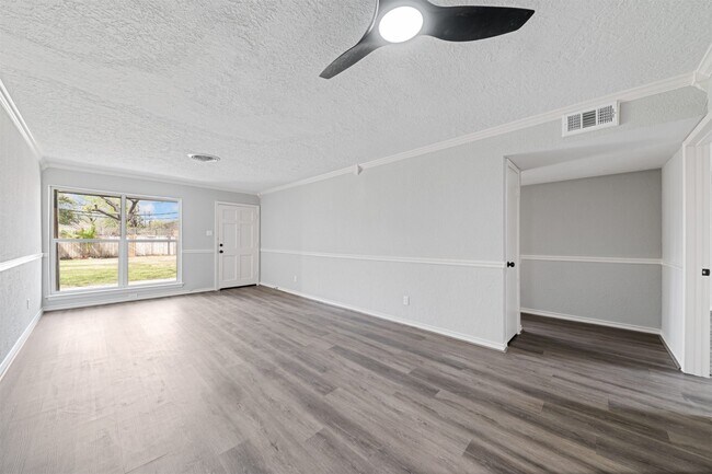 Building Photo - 2685 Gessner Rd