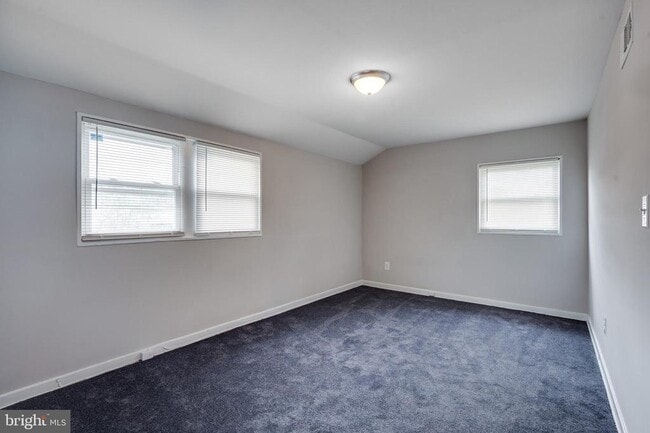 Building Photo - 2327 Wyngate Rd