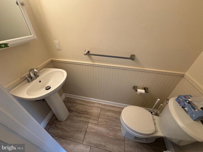 Building Photo - 401 Kirby Way