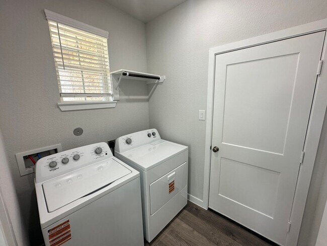 Building Photo - Brand New Modern 3-Bedroom Home with Upgra...