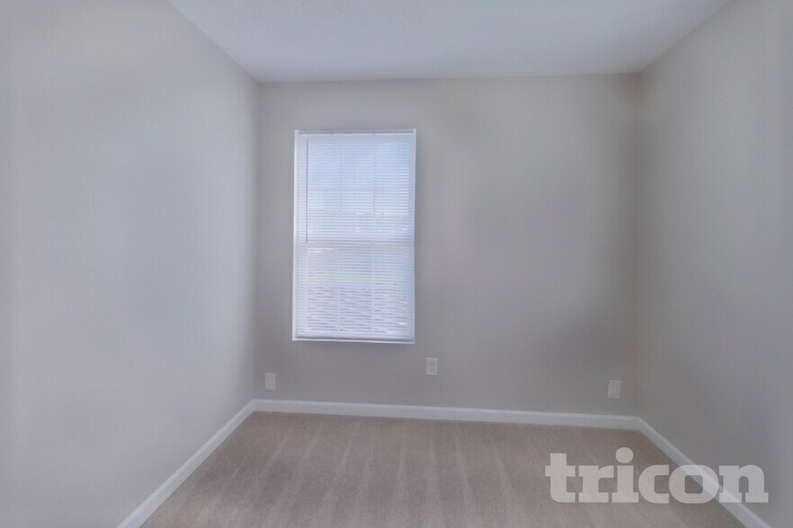 Building Photo - 1024 Tradewinds Dr