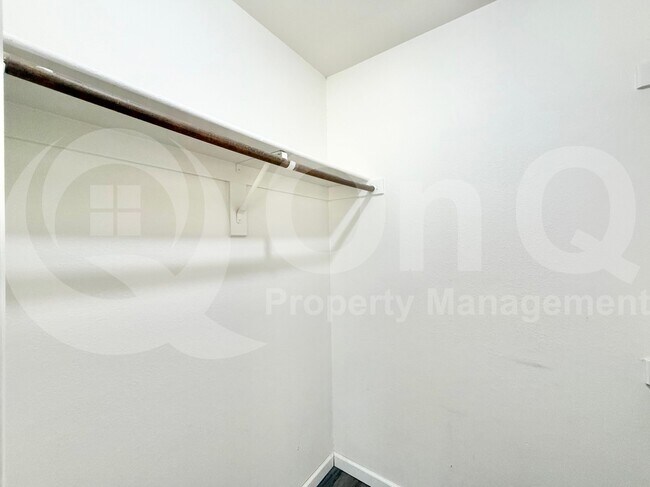 Building Photo - 1793 E Pinto Dr