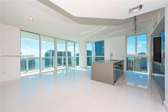 Building Photo - 1080 Brickell Ave