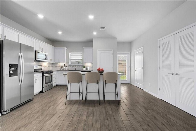 Building Photo - 5605 Charles Merle Dr.