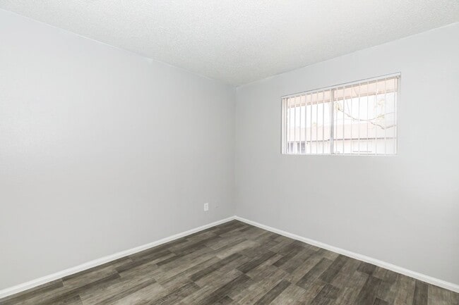 Interior Photo - The Cara