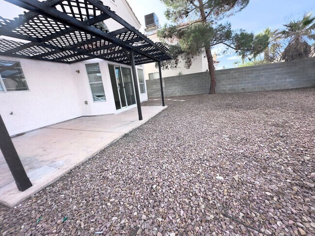 Building Photo - Beautiful SW Las Vegas Home. 3 Beds 3 Full...