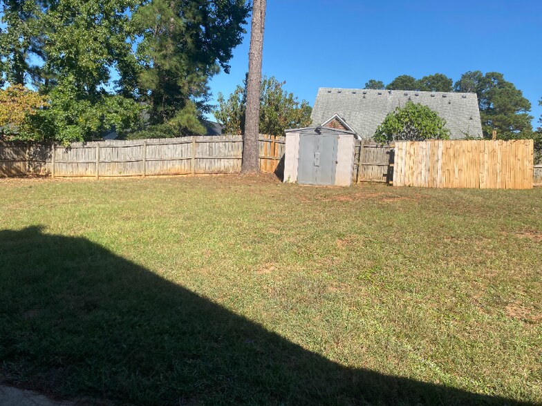 Building Photo - 3683 Old Ferry Rd