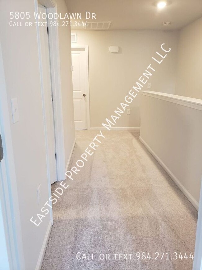 Building Photo - 5805 Woodlawn Dr