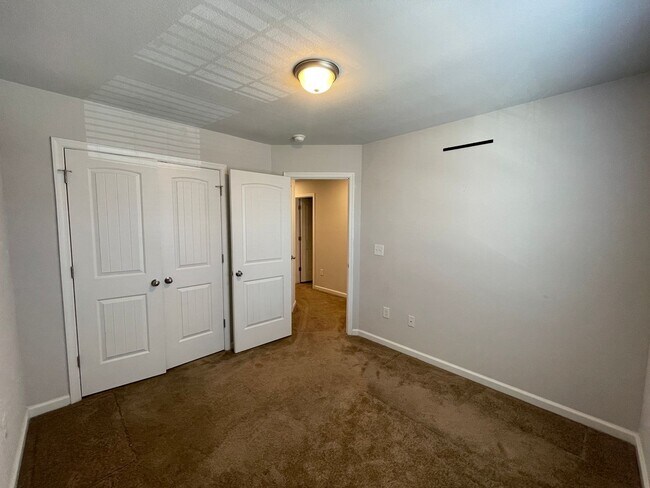 Building Photo - Grassfield Meadows