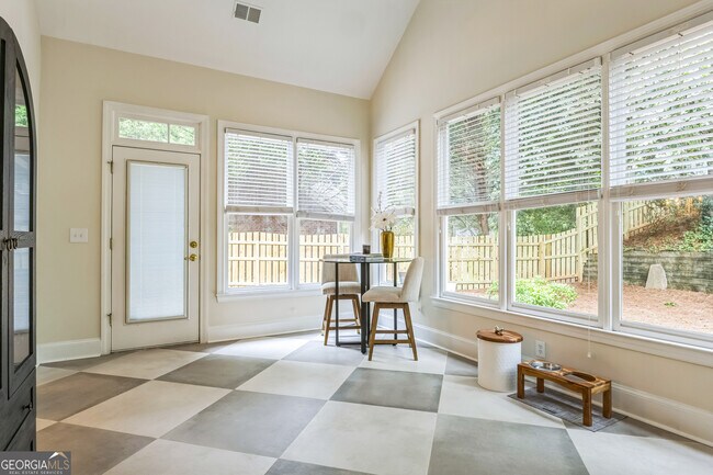 Building Photo - 4168 Gateswalk Dr SE
