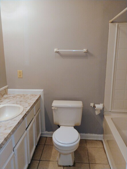 Building Photo - 1754 Cedar Lake Dr