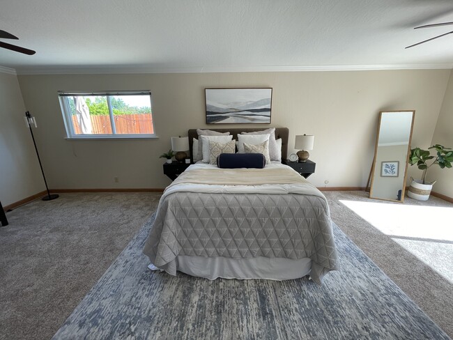 Building Photo - 480 Sandstone Dr