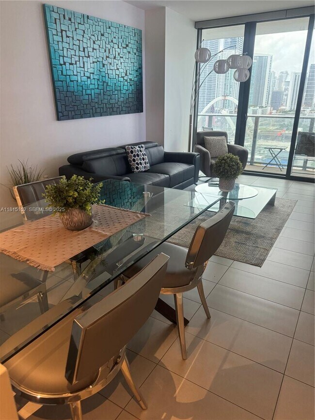 Building Photo - 1600 NE 1st Ave