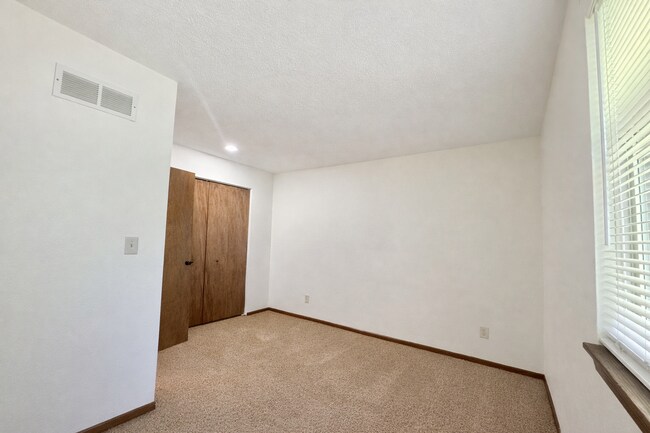 Building Photo - La Chateau Duplexes