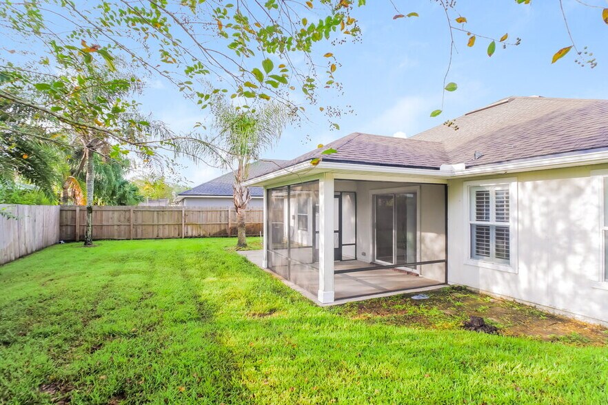 Building Photo - 2158 S Cranbrook Ave