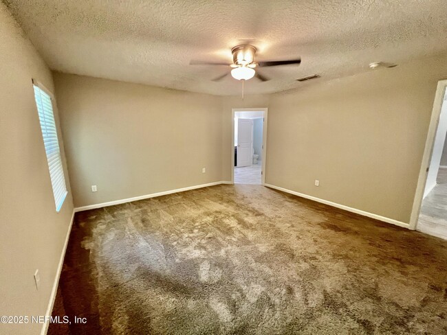 Building Photo - 12300 Cherry Bluff Dr