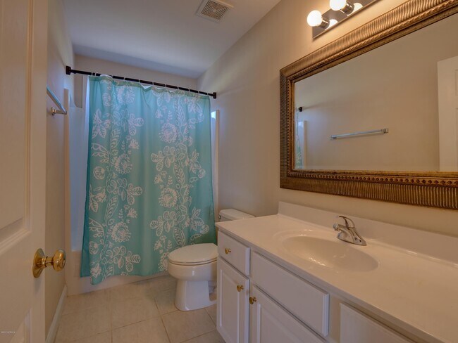 Building Photo - 217 Windchime Dr