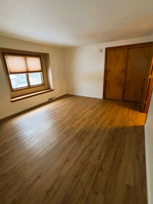 Building Photo - 142 Northwood Dr