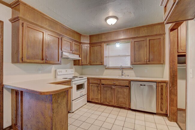 Building Photo - 3 Bed 2 Bath in Del City- Judy Dr is back!