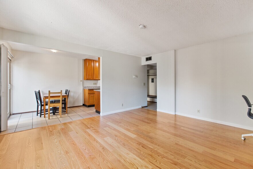 Building Photo - 2606 Benvenue Ave