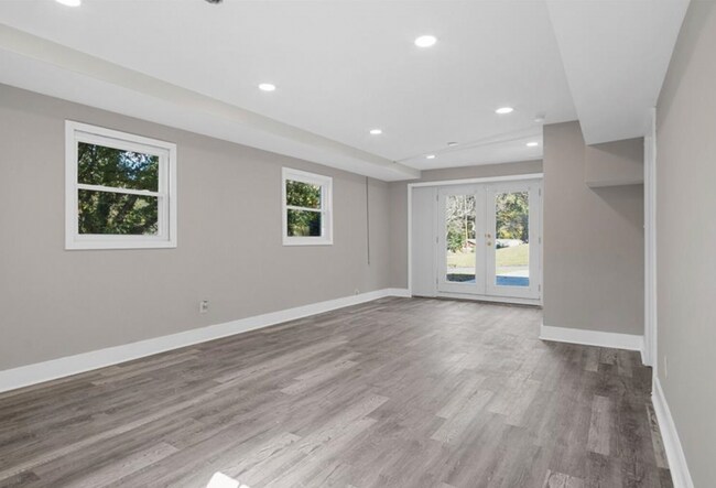 Basement - 1675 Bouldercliff Ct SE