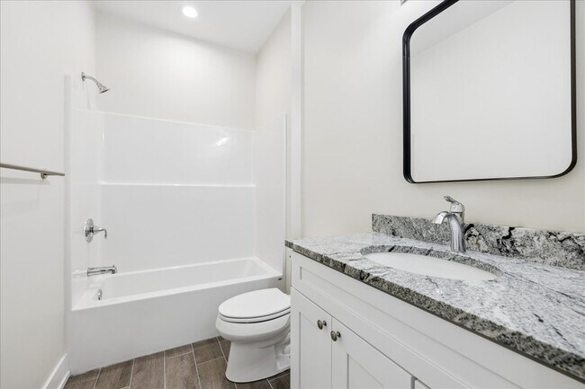 Building Photo - 925 Partridge Cir