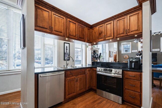 Building Photo - 1110 Baxter Ave