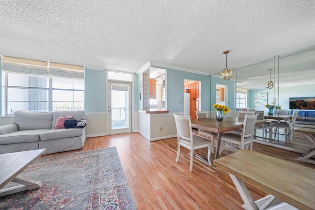 Building Photo - 109 Paradise Harbour Blvd