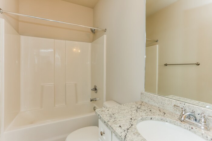 Building Photo - 1019 Smoky Mountain Springs Ln