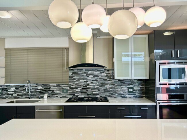 Building Photo - Updated Willow Glen Eichler