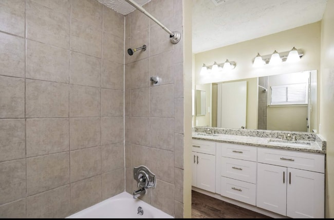 Building Photo - 4401 Dawn Creek Ln