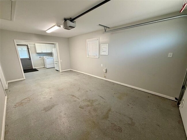 Building Photo - 9712 Springdale Rd