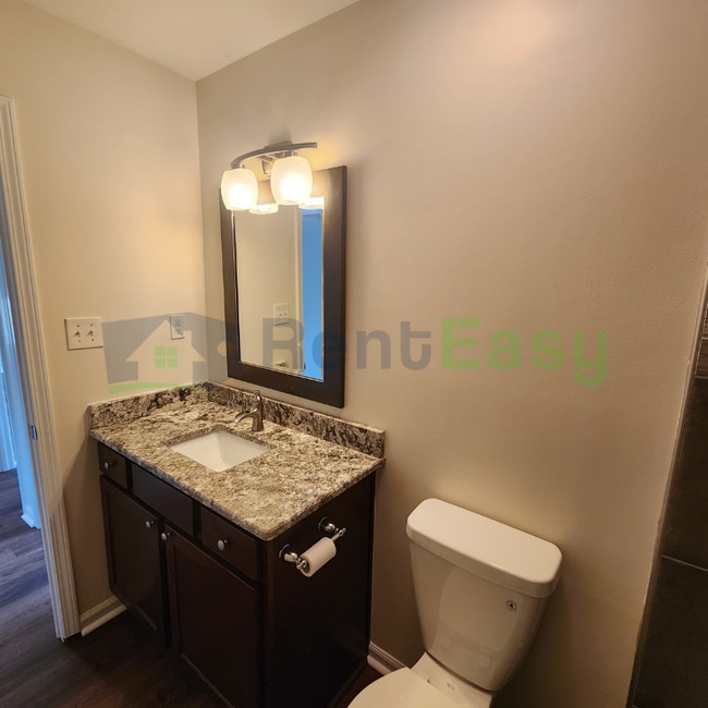 Building Photo - 5340 Chatham Lake Dr