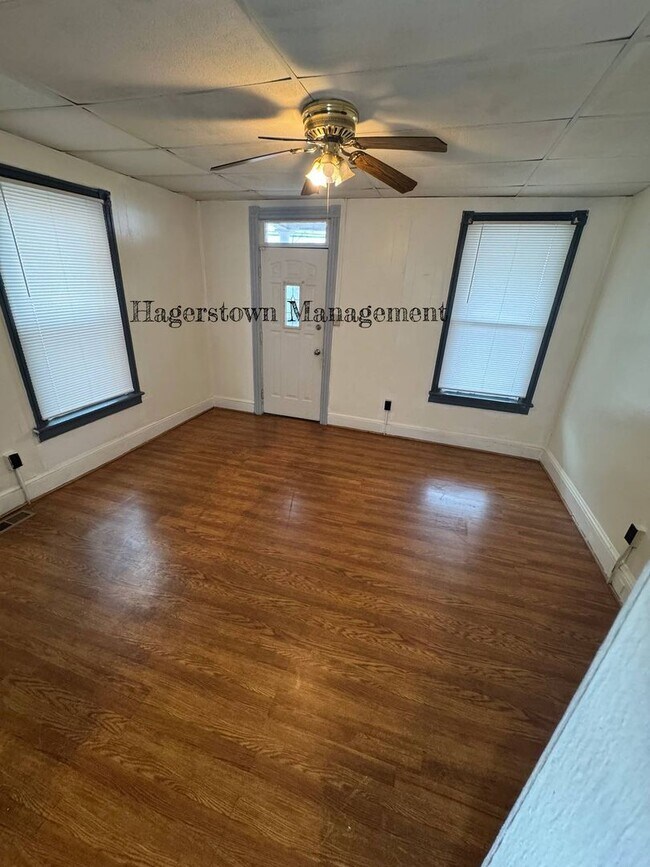 Building Photo - Duplex on Pennsylvania Ave