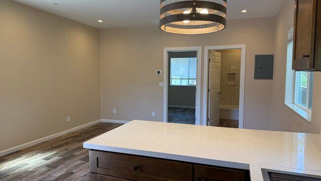 Building Photo - 1019 Castro St