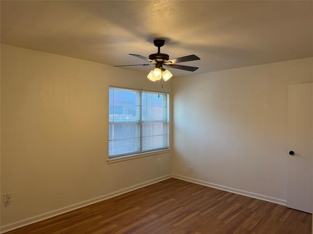 Building Photo - 2800 W Fuller Ave