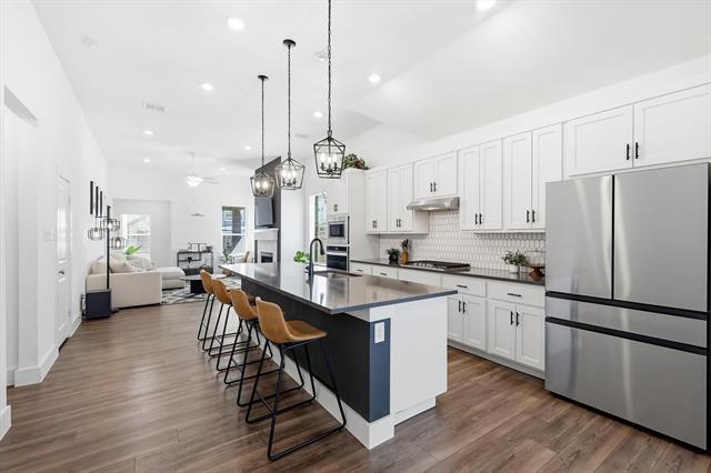 Building Photo - 2320 Stella Ln