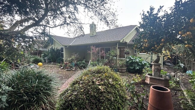 Building Photo - 4609 Wessex Ln