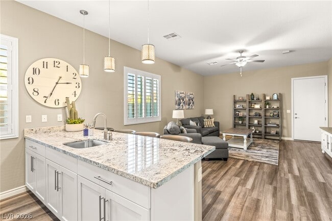 Building Photo - 1133 Pandora Canyon St