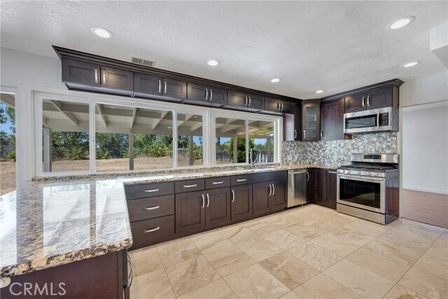Building Photo - 1604 Avenida Del Vista