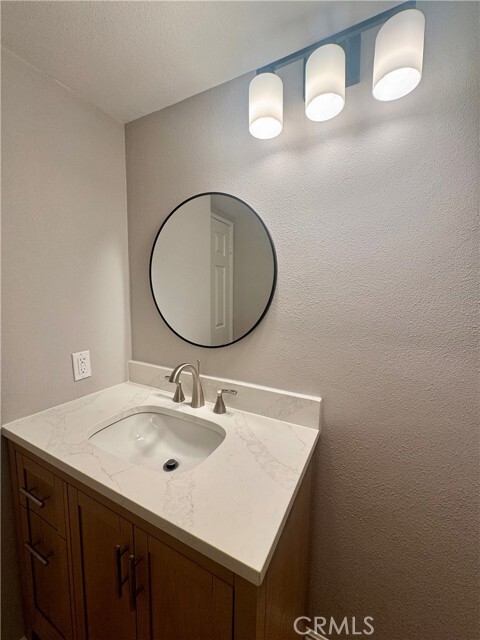 Building Photo - 2800 Plaza del Amo